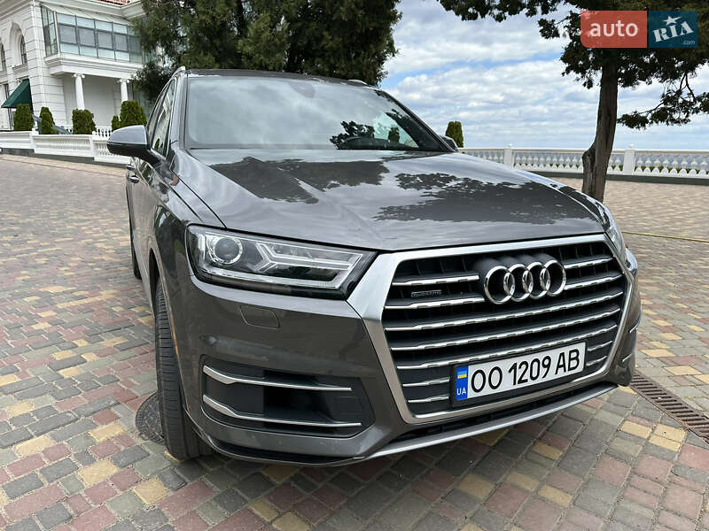 Audi Q7 (2018)