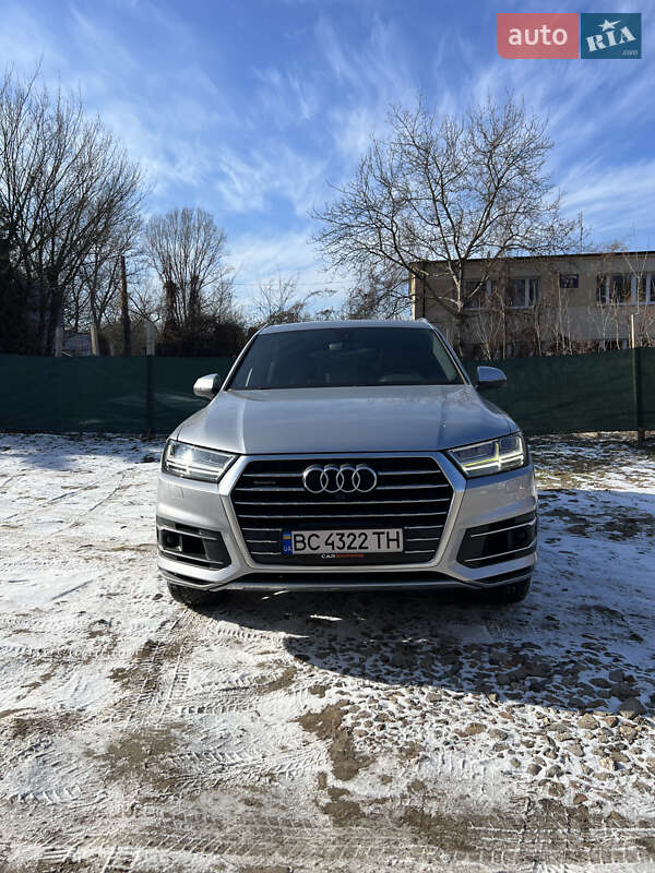 Audi Q7 (2016)