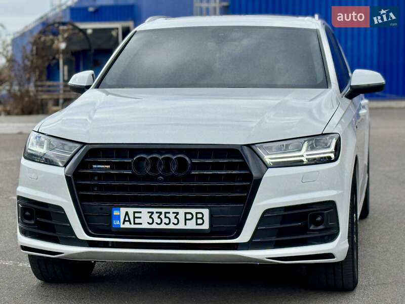 Audi Q7 (2016)