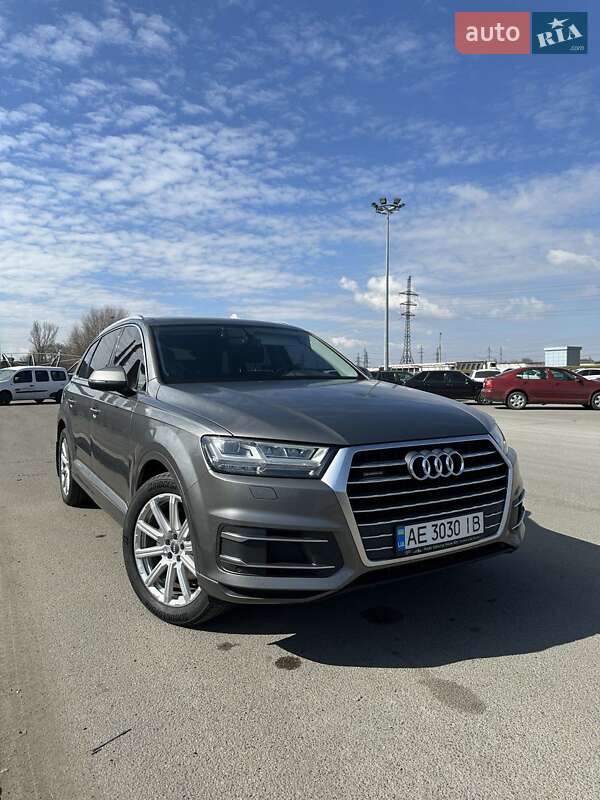 Audi Q7 (2017)