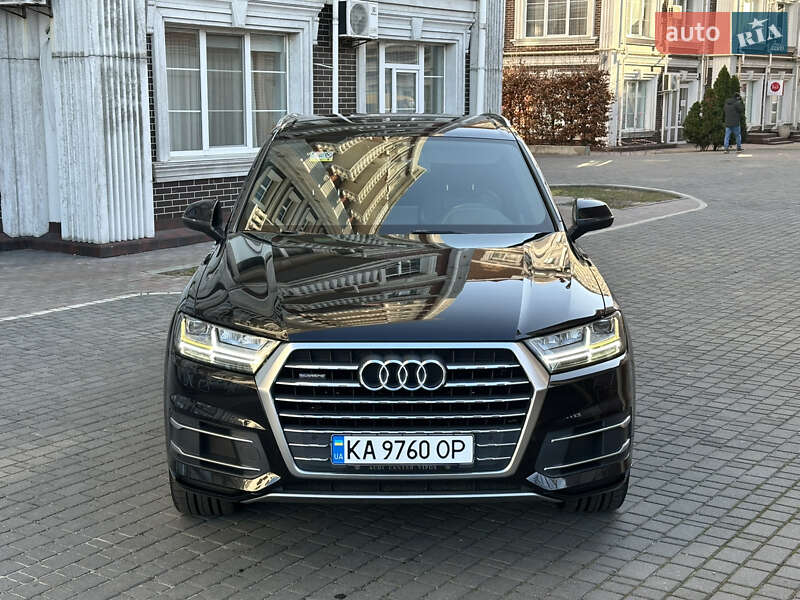 Audi Q7 (2017)