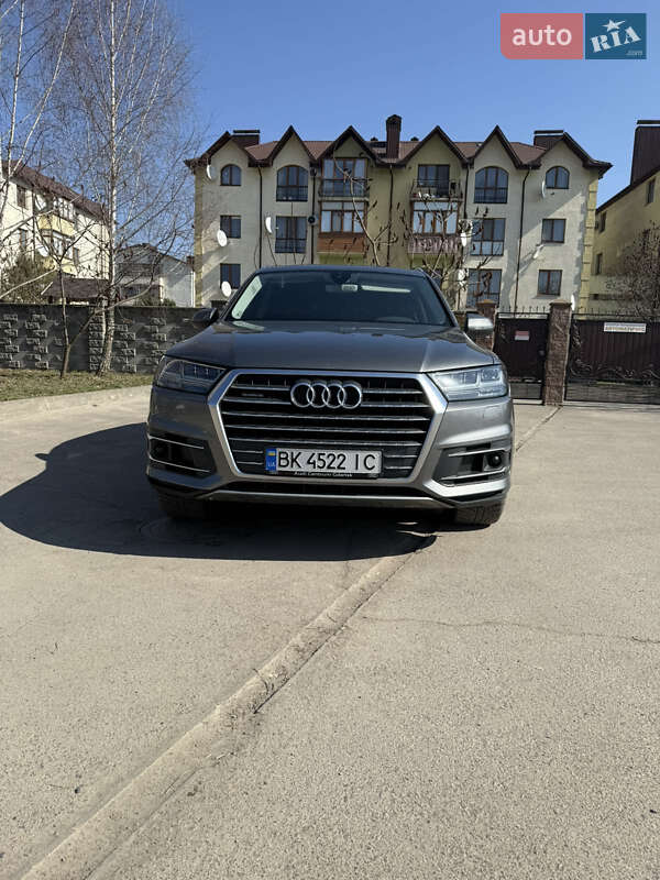 Audi Q7 (2015)