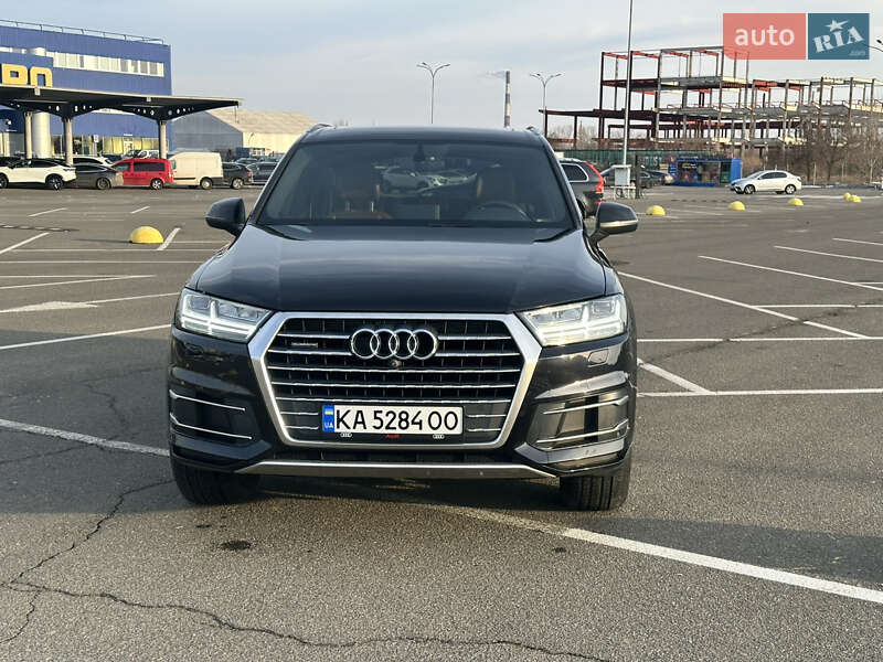 Audi Q7 (2017)