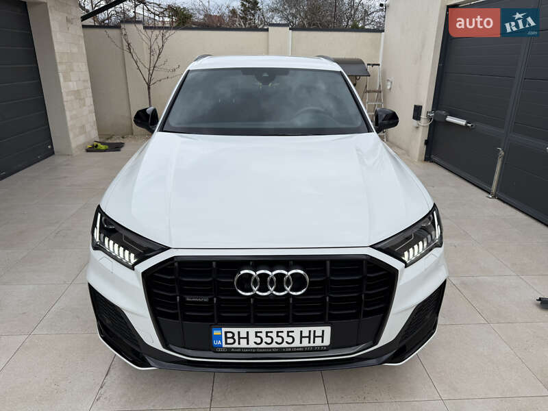 Audi Q7 (2023)