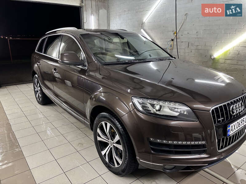 Audi Q7 (2012)