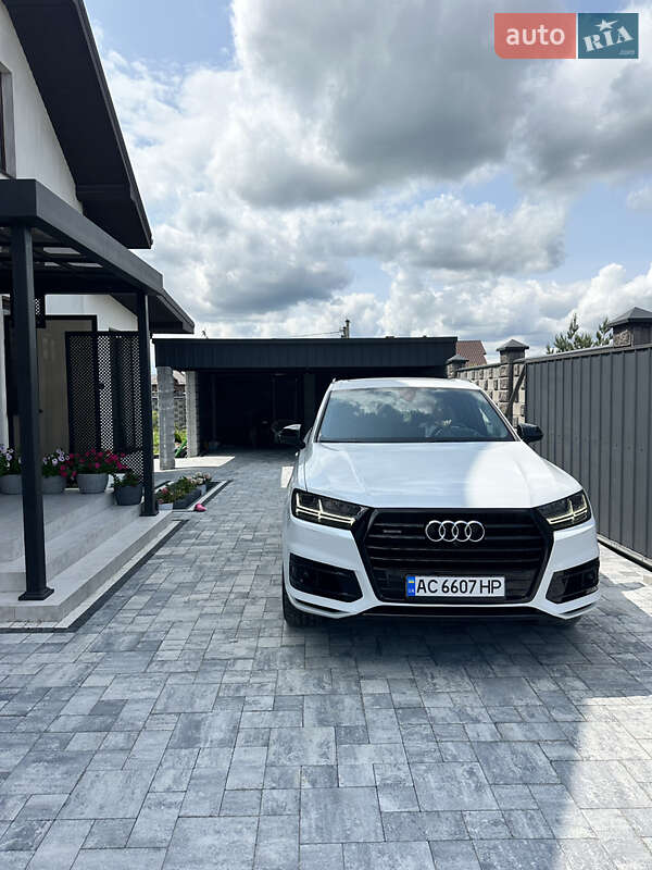 Audi Q7 (2017)