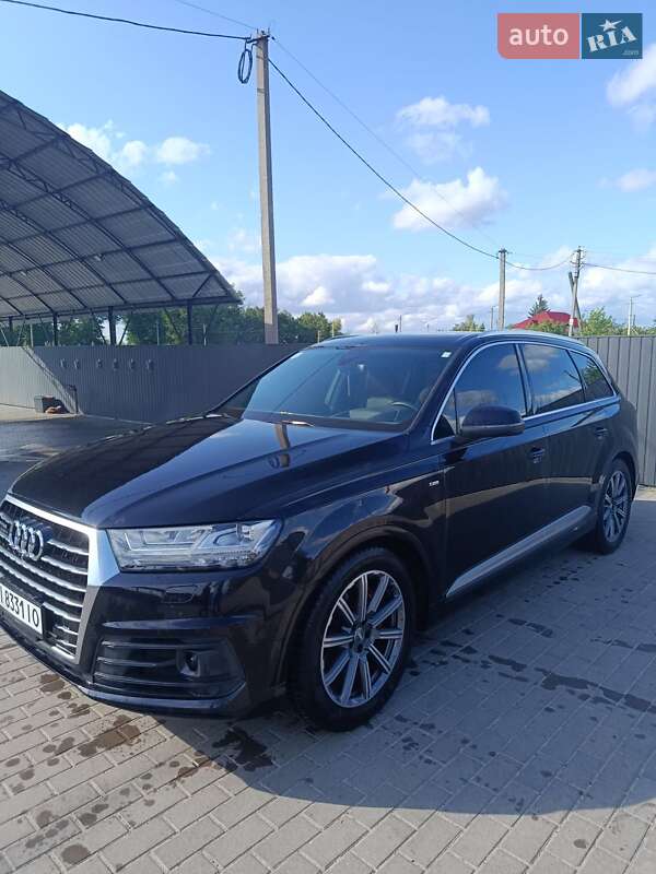 Audi Q7 (2016)