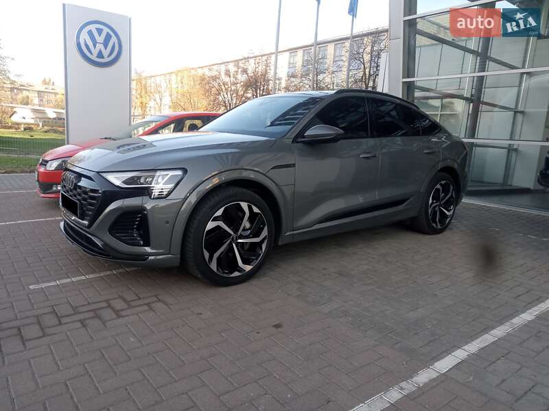 Audi Q8 e-tron (2023)