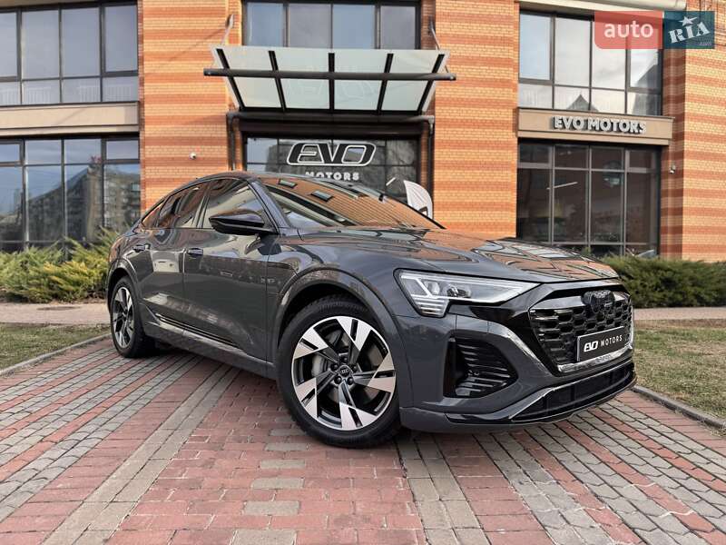 Audi Q8 e-tron (2023)