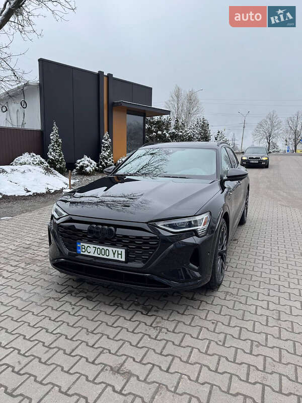 Audi Q8 e-tron (2023)