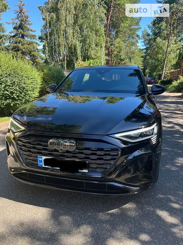 Audi Q8 e-tron (2023)
