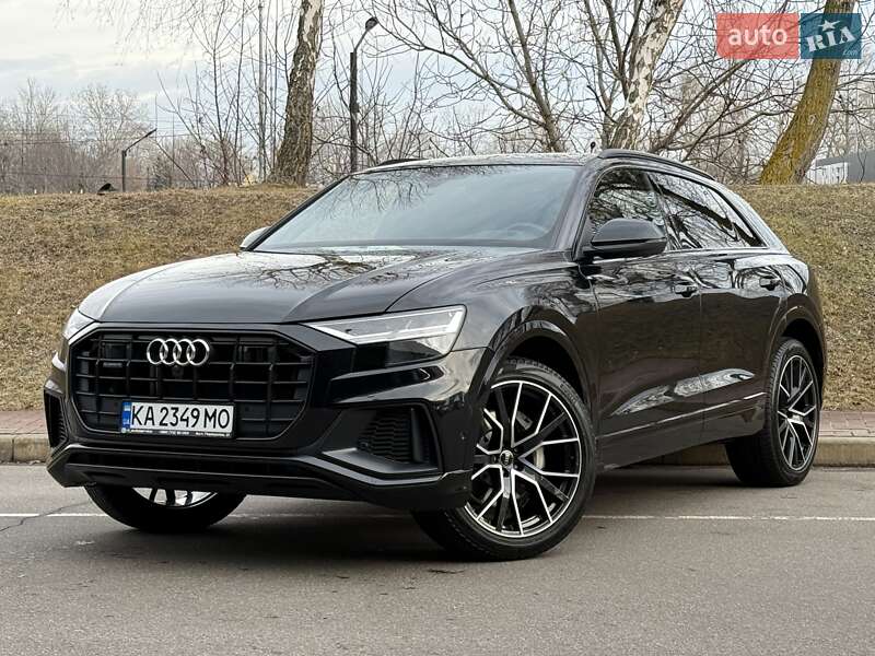 Audi Q8 (2020)
