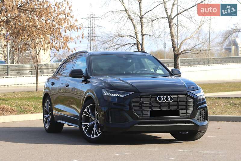 Audi Q8 (2020)