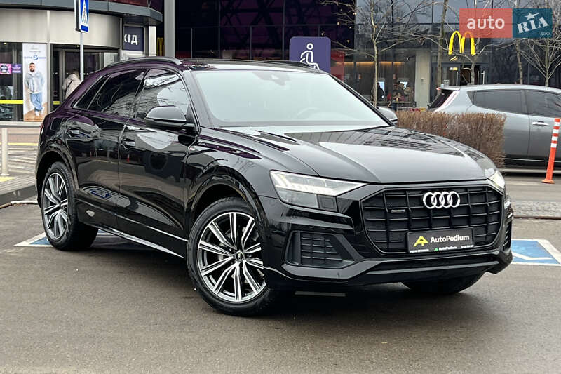 Audi Q8 (2020)