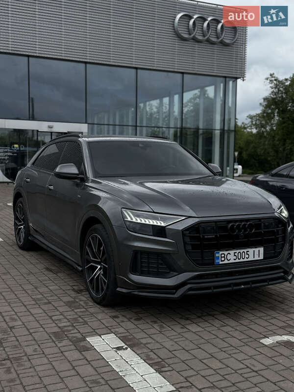 Audi Q8 (2019)