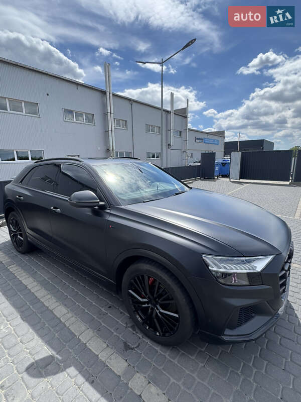 Audi Q8 (2019)