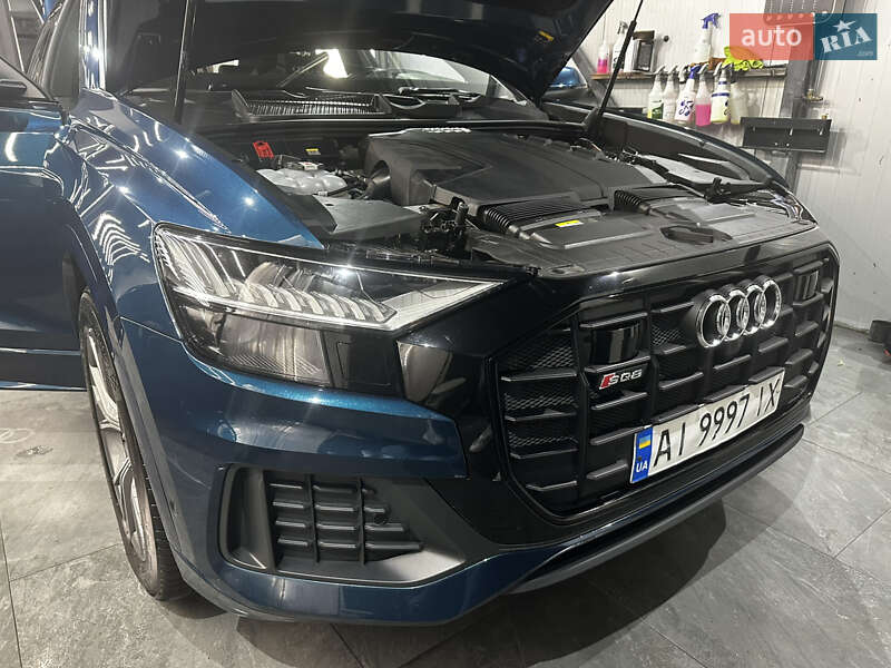 Audi Q8 (2022)