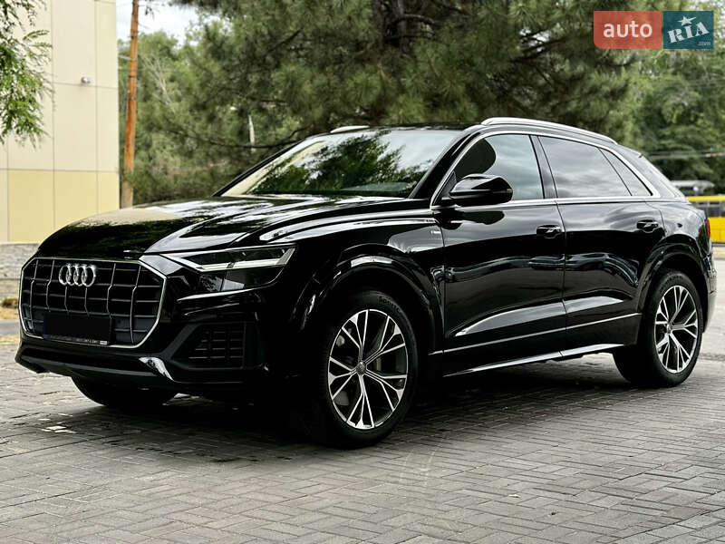 Audi Q8 (2019)
