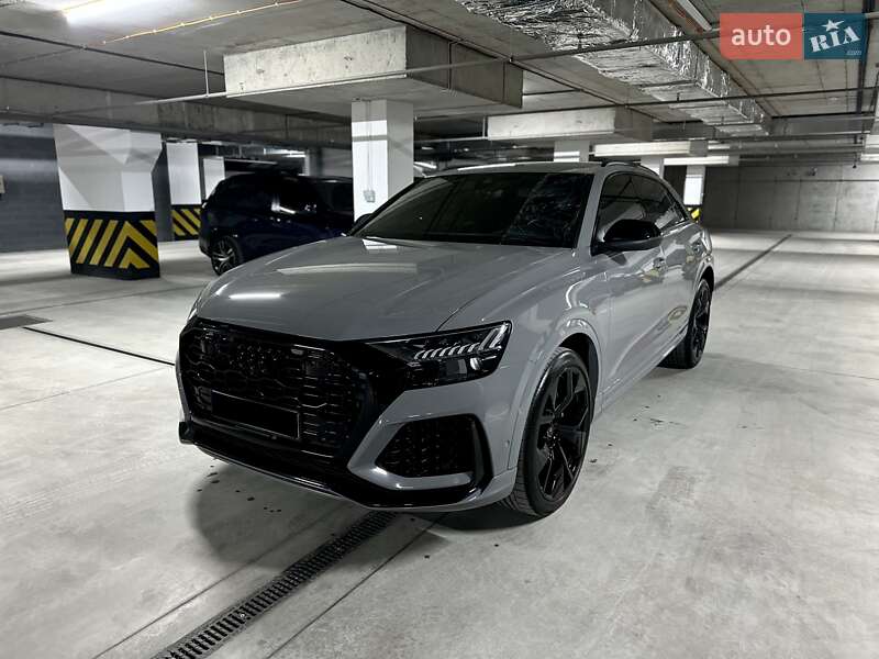 Audi Rs q8 (2023)