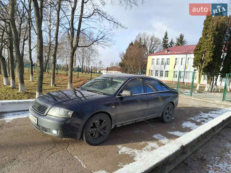 Audi S6 (2002)