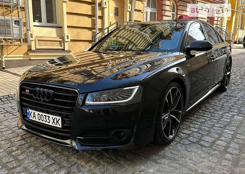 Audi S8 (2015)