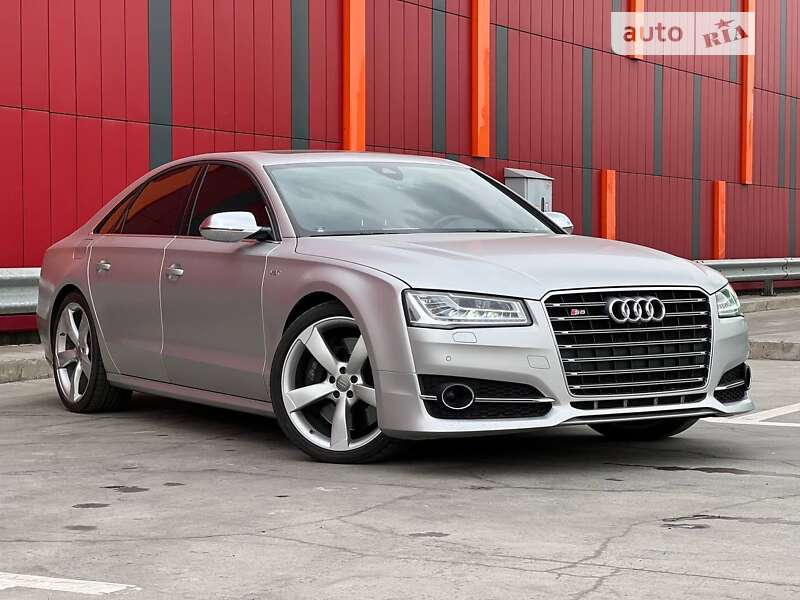 Audi S8 (2014)