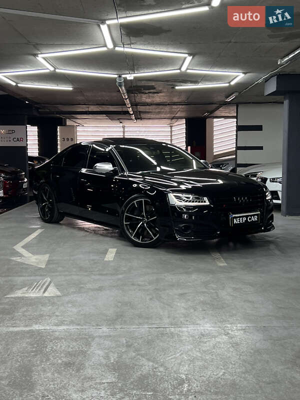 Audi S8 (2016)
