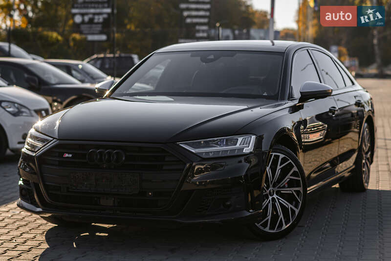 Audi S8 (2021)