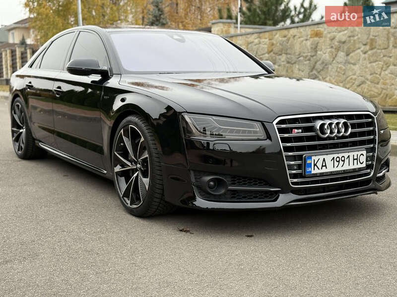 Audi S8 (2016)