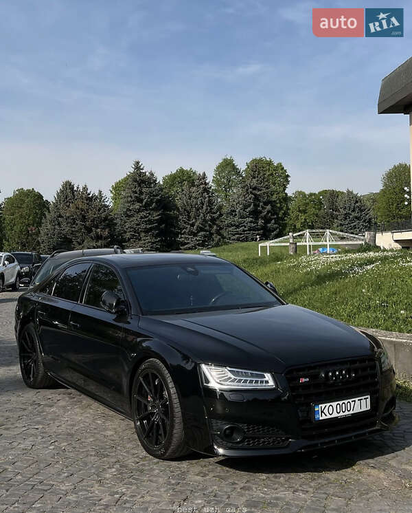 Audi S8 (2017)
