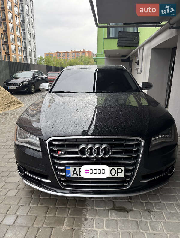 Audi S8 (2012)