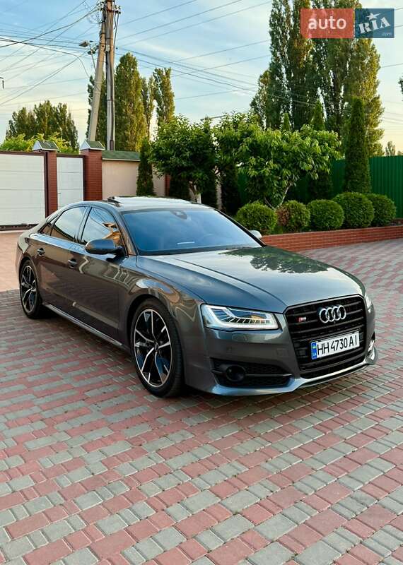Audi S8 (2016)