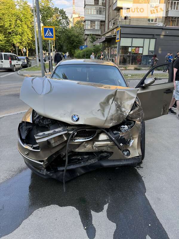 Bmw 1 series (2006)