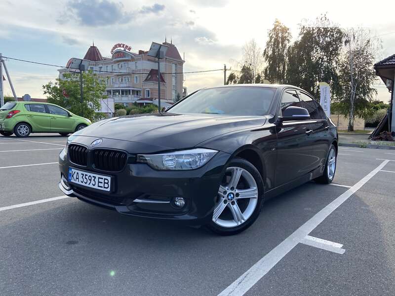 Bmw 318 (2012)