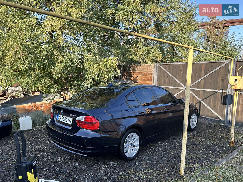 Bmw 325i (2006)