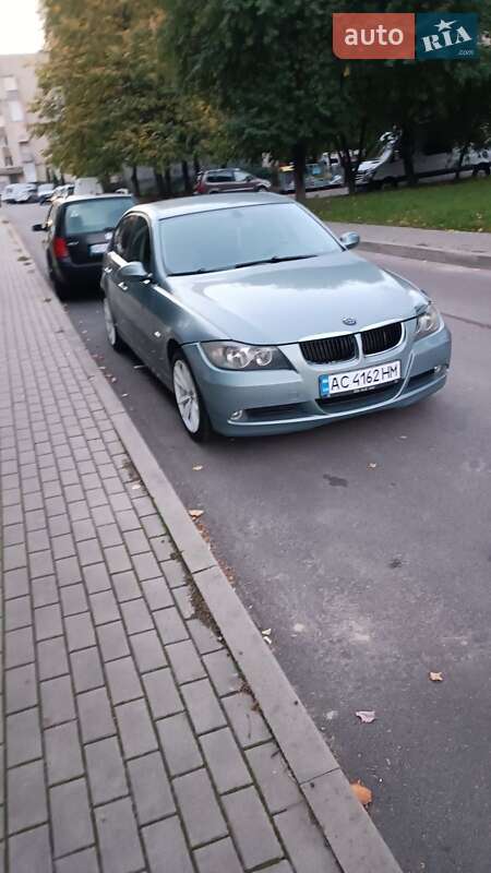 Bmw 318 (2006)