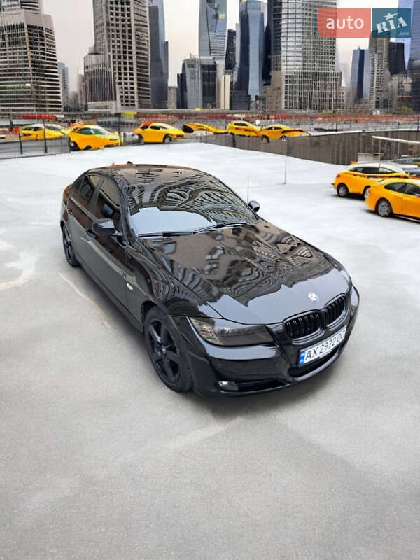 Bmw 323i (2010)