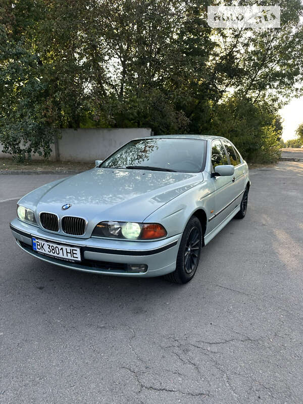 Bmw 523i (1998)