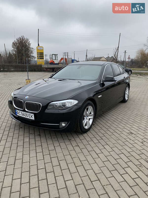 Bmw 528i (2011)