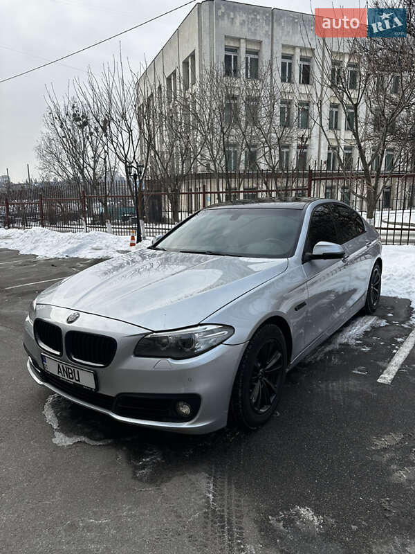 Bmw 5 series (2015)