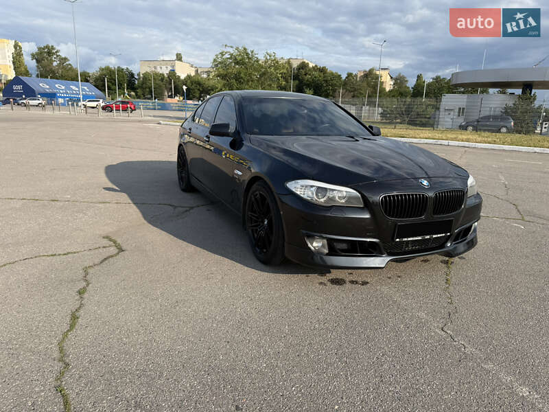 Bmw 5 series (2011)