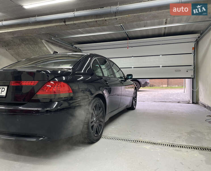 Bmw 7 series (2002)
