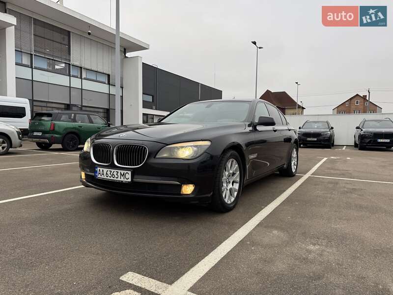 Bmw 7 series (2012)