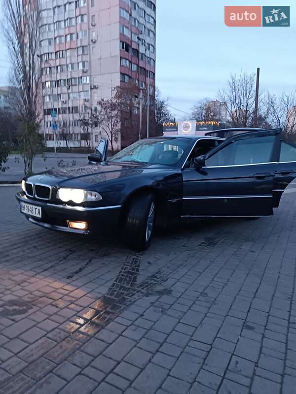 Bmw 7 series (2001)