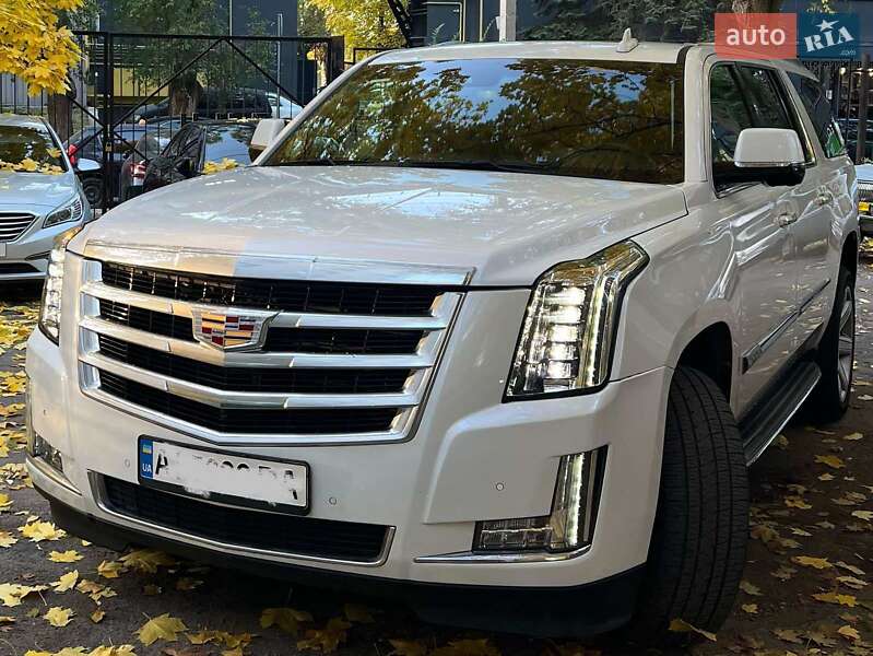 Cadillac Escalade (2016)