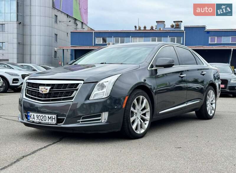 Cadillac Xts (2015)