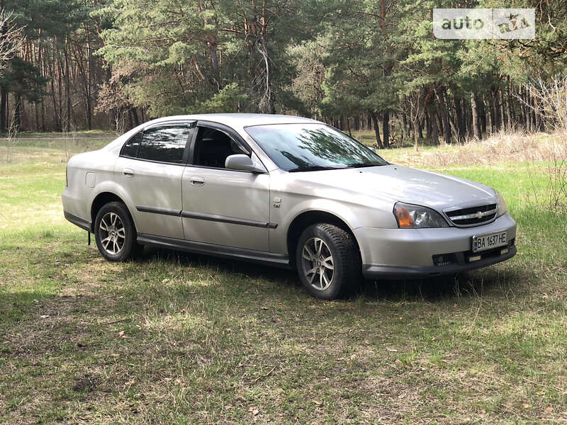 Chevrolet Evanda (2005)