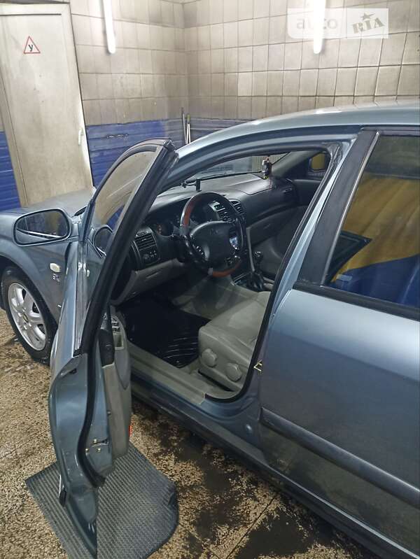 Chevrolet Evanda (2005)