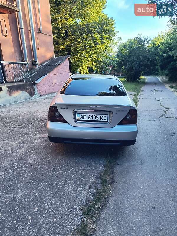 Chevrolet Evanda (2005)