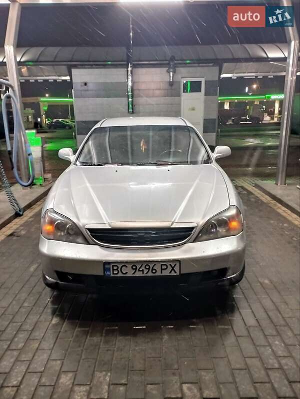 Chevrolet Evanda (2005)